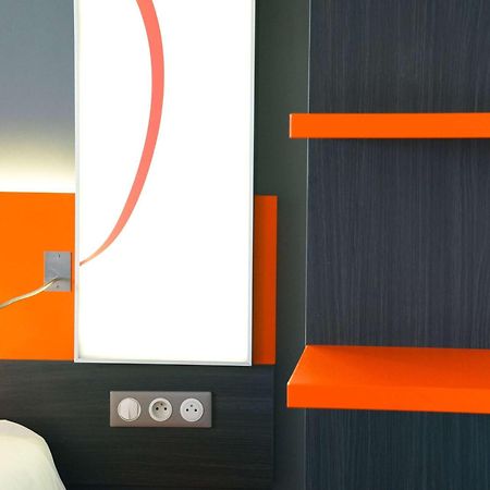 Ibis Styles Caen Centre Gare Hotel Exterior foto