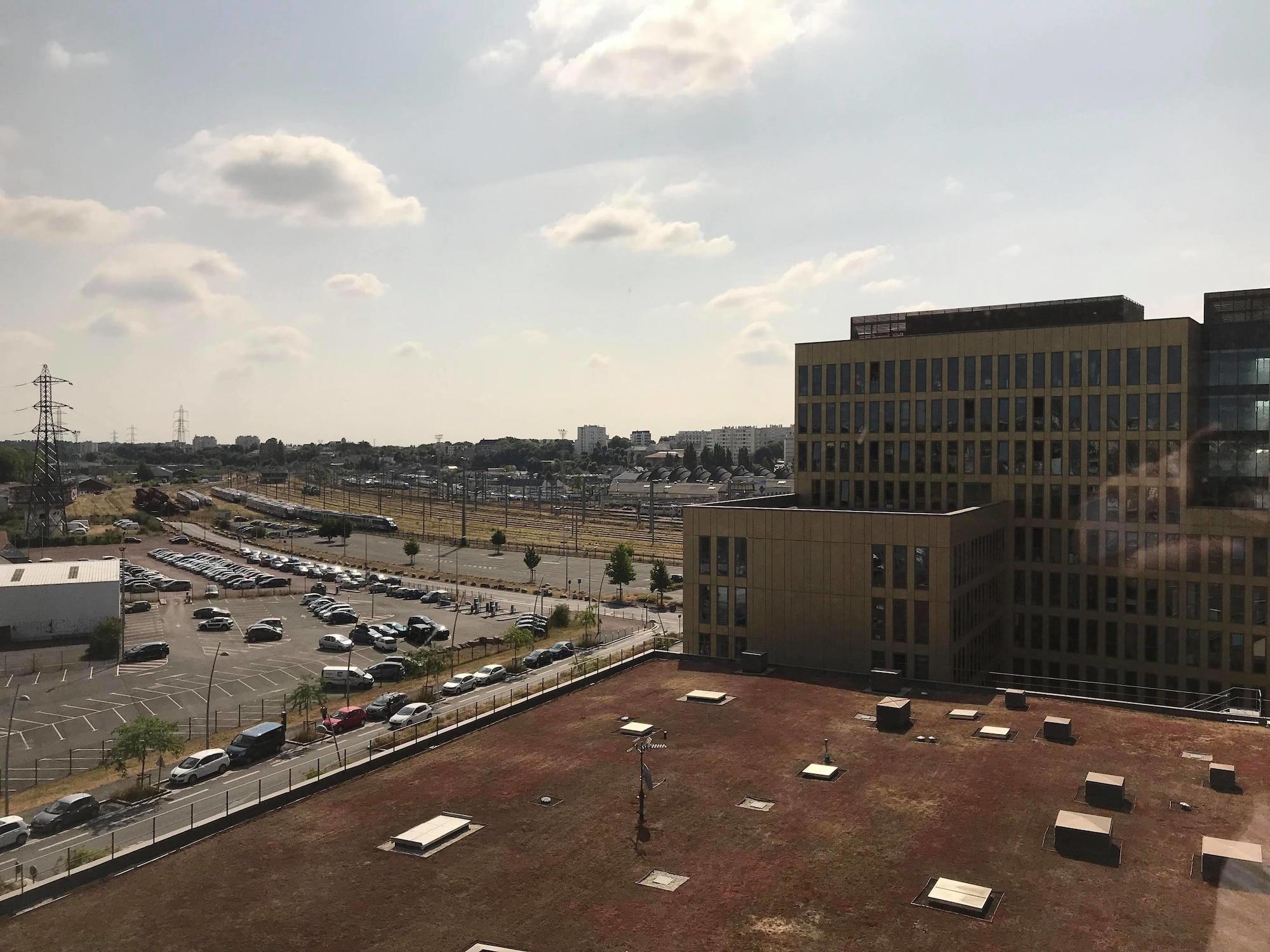 Ibis Styles Caen Centre Gare Hotel Exterior foto