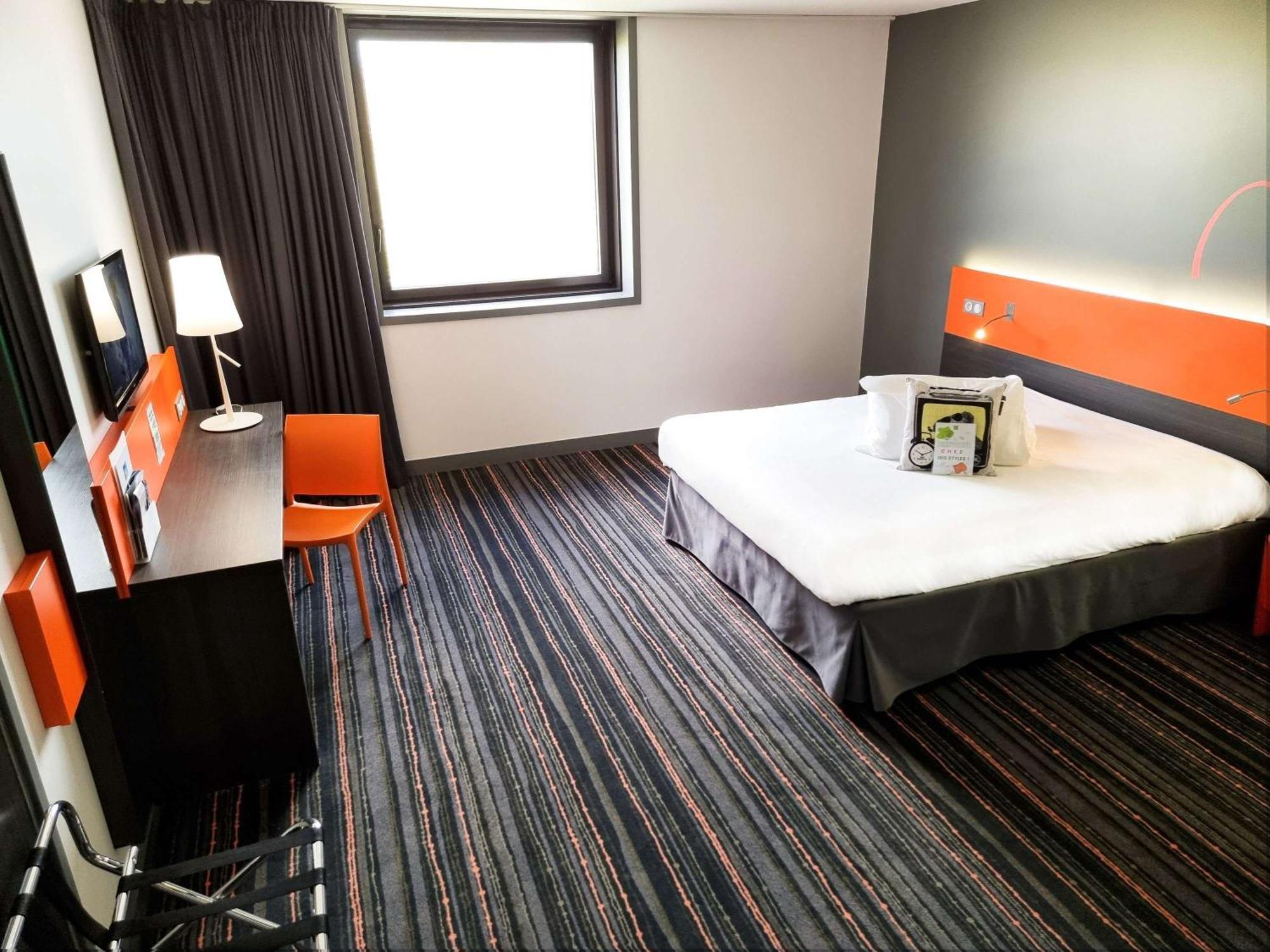 Ibis Styles Caen Centre Gare Hotel Exterior foto